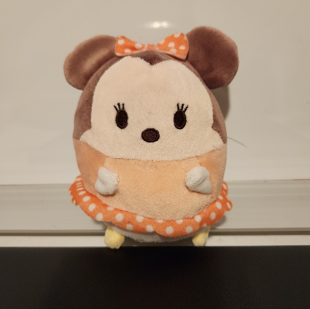 Disney Tsum Tsum Ufufy Minnie Mouse plush. 5"